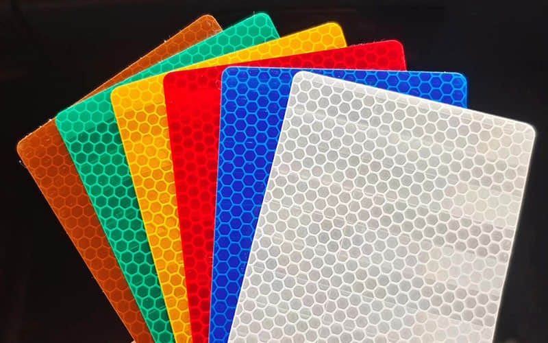 Prismatic HIP Retro Reflective Sheeting WRS8300