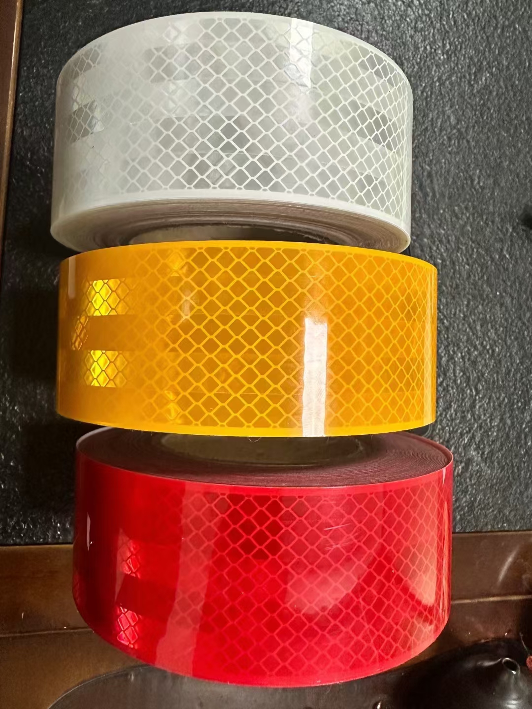 WRS 4100 EGP Grade Seamless High Intensity Reflective Vinyl WRS 4100 EGP Grade Seamless High Intensity Reflective Vinyl